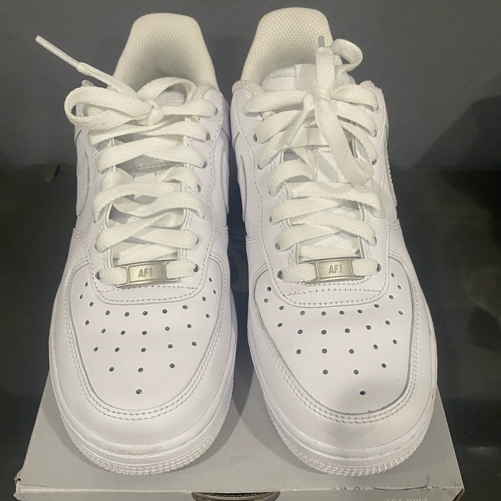 Nike Air Force 1 size 6.5